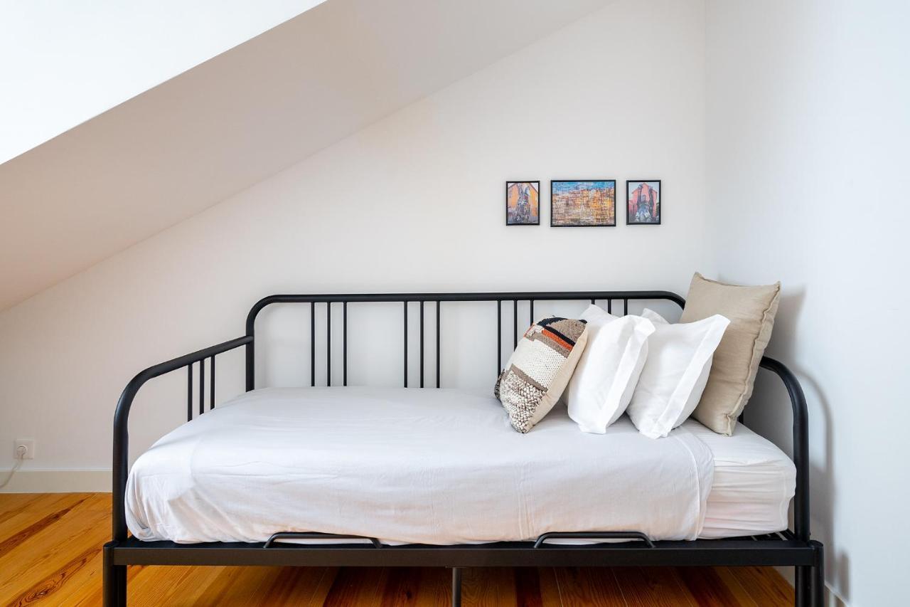 Whome Riverside View 2-Bed For Remote Workers & Digital Nomads ลิสบอน ภายนอก รูปภาพ